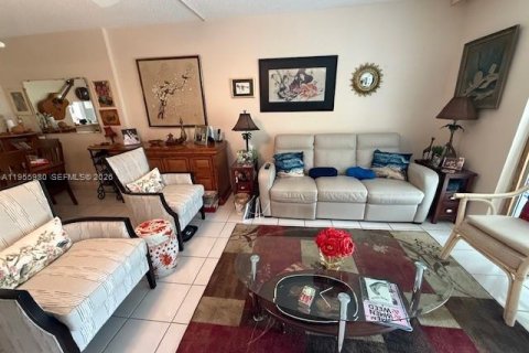 Copropriété à vendre à Dania Beach, Floride: 2 chambres, 106.28 m2 № 2010722 - photo 16