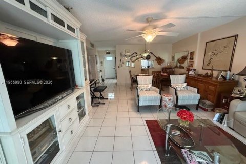 Copropriété à vendre à Dania Beach, Floride: 2 chambres, 106.28 m2 № 2010722 - photo 3
