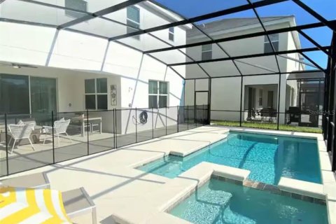 Casa en venta en Kissimmee, Florida, 6 dormitorios, 331.38 m2 № 2195451 - foto 22