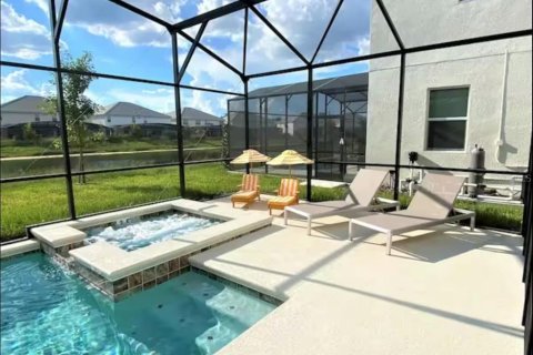 Casa en venta en Kissimmee, Florida, 6 dormitorios, 331.38 m2 № 2195451 - foto 24