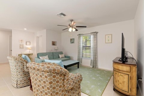 Villa ou maison à vendre à North Port, Floride: 3 chambres, 136.01 m2 № 2400260 - photo 4