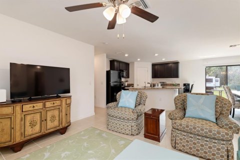 Villa ou maison à vendre à North Port, Floride: 3 chambres, 136.01 m2 № 2400260 - photo 6