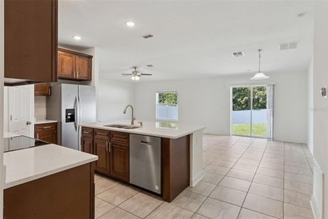 Casa en venta en Haines City, Florida, 3 dormitorios, 148.64 m2 № 2227449 - foto 3