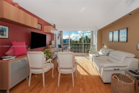 Copropriété à vendre à North Bay Village, Floride: 1 chambre, 87.33 m2 № 1950092 - photo 4