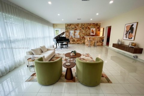 Casa en venta en Miami, Florida, 3 dormitorios, 213.95 m2 № 1923539 - foto 20