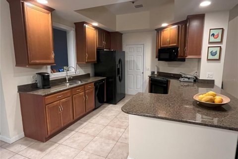 House in Orlando, Florida 4 bedrooms, 233.56 sq.m. № 1766079 - photo 4