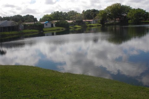 Villa ou maison à louer à Plantation, Floride: 2 chambres, 133.04 m2 № 2170947 - photo 20