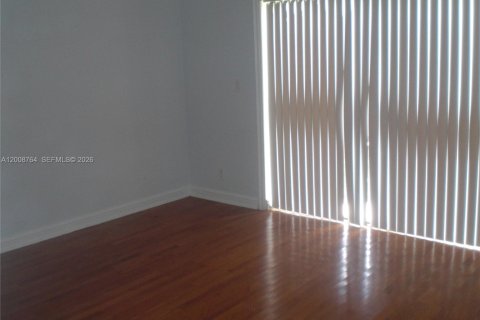Villa ou maison à louer à Plantation, Floride: 2 chambres, 133.04 m2 № 2170947 - photo 6