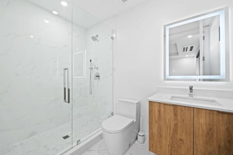 Купить таунхаус в Форт-Лодердейл, Флорида 2 комнаты, 216.65м2, № 2377278 - фото 25