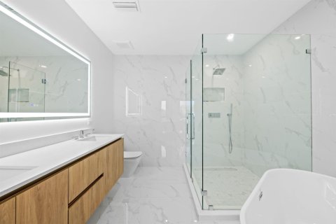 Купить таунхаус в Форт-Лодердейл, Флорида 2 комнаты, 216.65м2, № 2377278 - фото 17