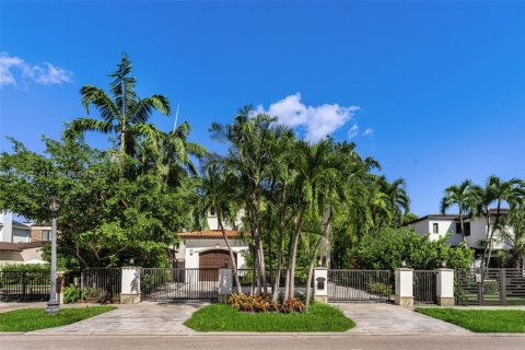 Villa ou maison à louer à Miami Beach, Floride: 6 chambres, 349.5 m2 № 1946829 - photo 2
