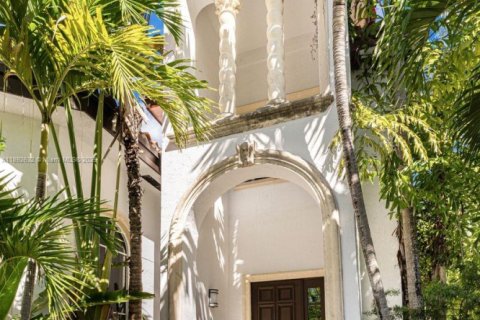 Villa ou maison à louer à Miami Beach, Floride: 6 chambres, 349.5 m2 № 1946829 - photo 5
