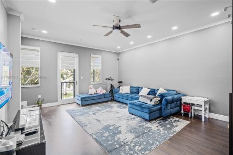 Снять в аренду таунхаус в Мирамар, Флорида 3 спальни, 185.8м2, № 2047728 - фото 10