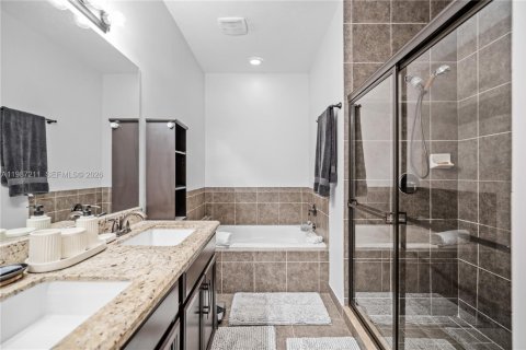 Снять в аренду таунхаус в Мирамар, Флорида 3 спальни, 185.8м2, № 2047728 - фото 27