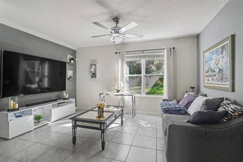 Villa ou maison à vendre à DeLand, Floride: 4 chambres, 171.5 m2 № 2416318 - photo 3