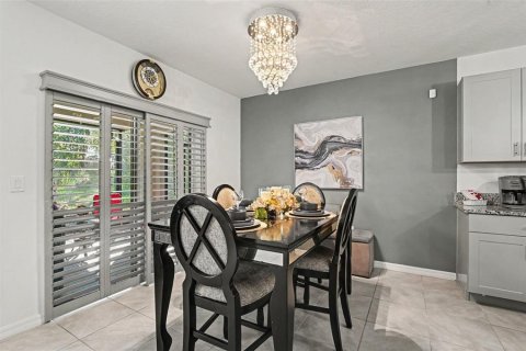 Villa ou maison à vendre à DeLand, Floride: 4 chambres, 171.5 m2 № 2416318 - photo 8