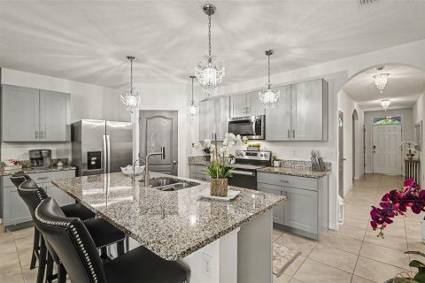 Villa ou maison à vendre à DeLand, Floride: 4 chambres, 171.5 m2 № 2416318 - photo 2
