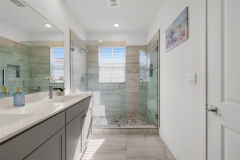 Townhouse in Pembroke Pines, Florida 3 bedrooms, 190.36 sq.m. № 1988738 - photo 28