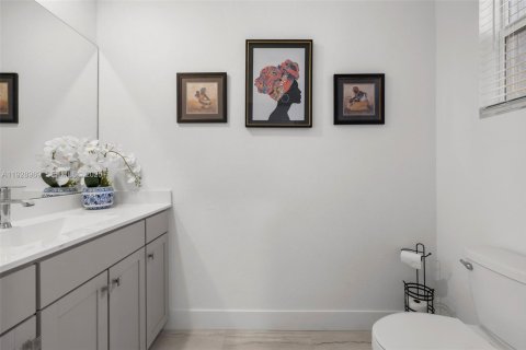 Townhouse in Pembroke Pines, Florida 3 bedrooms, 190.36 sq.m. № 1988738 - photo 5