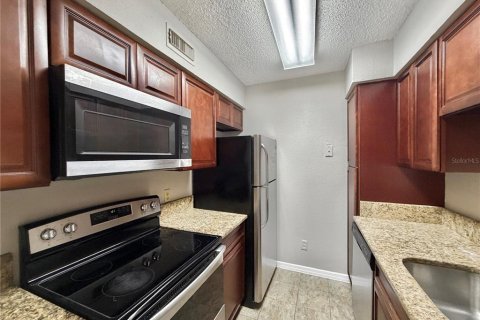 Copropriété à louer à Altamonte Springs, Floride: 2 chambres, 76.92 m2 № 2429479 - photo 12