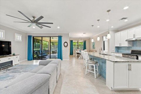 Villa ou maison à vendre à Bradenton, Floride: 2 chambres, 171.96 m2 № 2398517 - photo 8