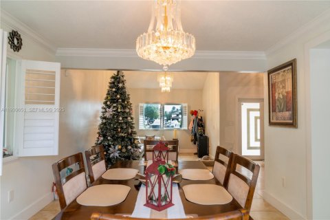 Villa ou maison à vendre à Pembroke Pines, Floride: 4 chambres, 218.78 m2 № 1989435 - photo 13