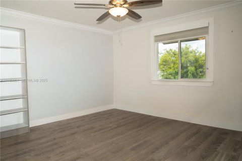 Villa ou maison à vendre à Pembroke Pines, Floride: 4 chambres, 218.78 m2 № 1989435 - photo 21