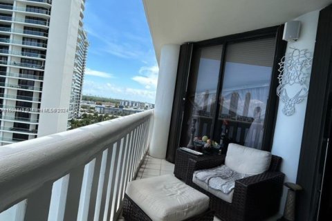 Condo in Aventura, Florida, 2 bedrooms  № 1863718 - photo 26