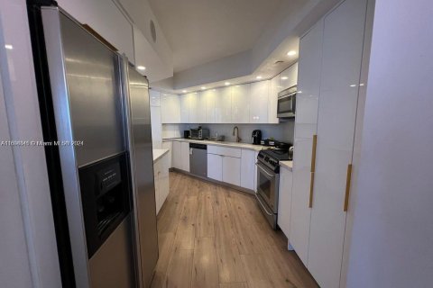 Condo in Aventura, Florida, 2 bedrooms  № 1863718 - photo 13
