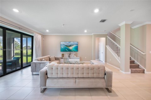 Villa ou maison à vendre à Tamarac, Floride: 5 chambres, 265.7 m2 № 1962686 - photo 18