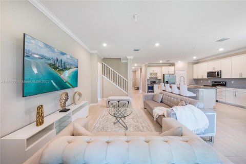 Villa ou maison à vendre à Tamarac, Floride: 5 chambres, 265.7 m2 № 1962686 - photo 5