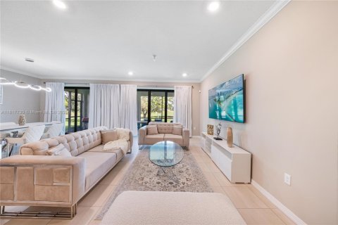 Villa ou maison à vendre à Tamarac, Floride: 5 chambres, 265.7 m2 № 1962686 - photo 16