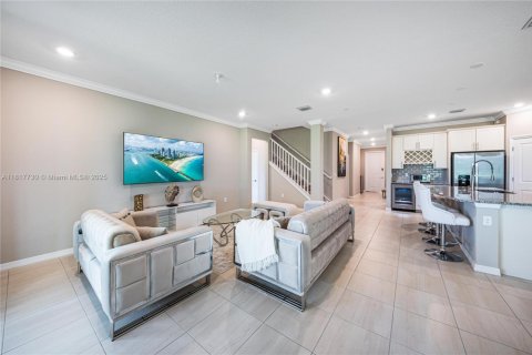 Villa ou maison à vendre à Tamarac, Floride: 5 chambres, 265.7 m2 № 1962686 - photo 9