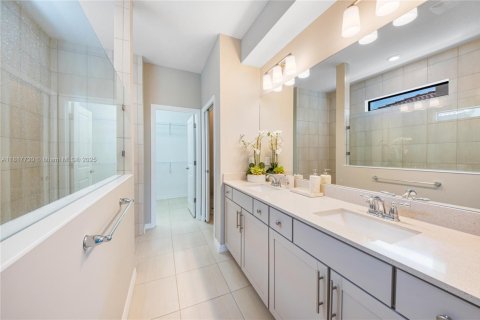 Villa ou maison à vendre à Tamarac, Floride: 5 chambres, 265.7 m2 № 1962686 - photo 23