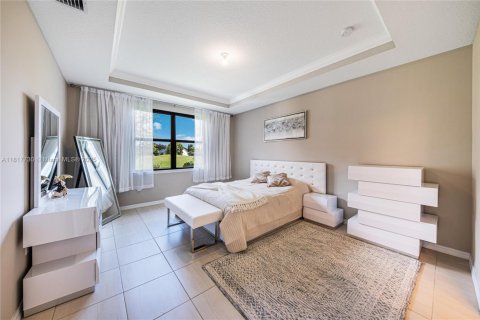 Villa ou maison à vendre à Tamarac, Floride: 5 chambres, 265.7 m2 № 1962686 - photo 21