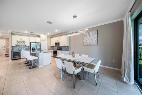 Villa ou maison à vendre à Tamarac, Floride: 5 chambres, 265.7 m2 № 1962686 - photo 10