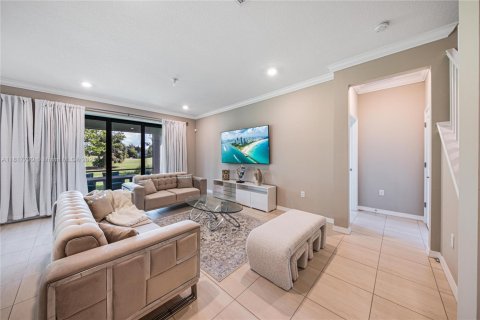 Villa ou maison à vendre à Tamarac, Floride: 5 chambres, 265.7 m2 № 1962686 - photo 19