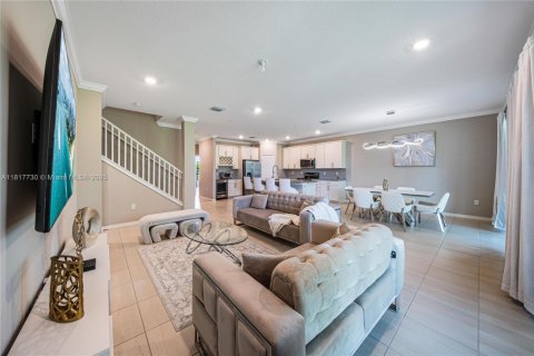 Villa ou maison à vendre à Tamarac, Floride: 5 chambres, 265.7 m2 № 1962686 - photo 17