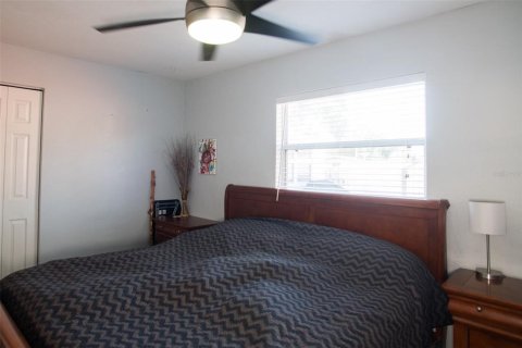 House in Pinellas Park, Florida 3 bedrooms, 124.21 sq.m. № 2199894 - photo 27