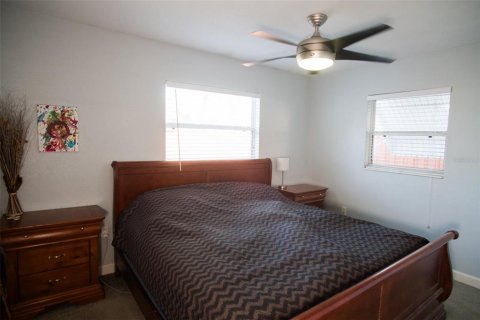 House in Pinellas Park, Florida 3 bedrooms, 124.21 sq.m. № 2199894 - photo 28