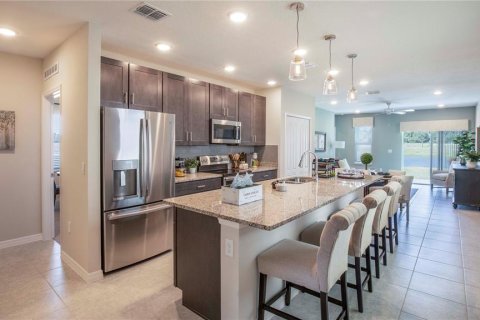 House in Poinciana, Florida 3 bedrooms, 138.61 sq.m. № 1885769 - photo 4