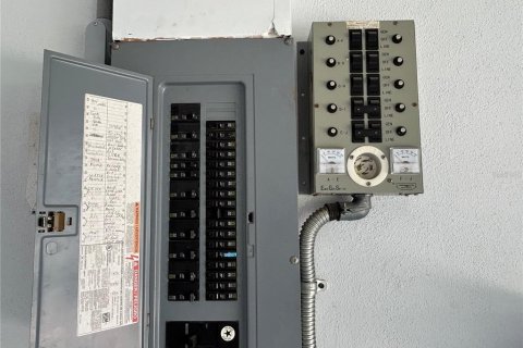 Купить виллу или дом в Бевърли Хилс, Флорида 3 комнаты, 165.37м2, № 1676058 - фото 13