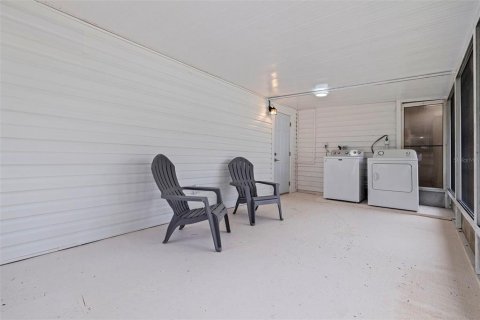 House in Saint Petersburg, Florida 3 bedrooms, 103.31 sq.m. № 1904893 - photo 24