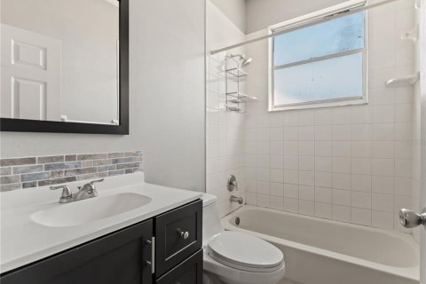Casa en venta en Minneola, Florida, 3 dormitorios, 163.42 m2 № 2208122 - foto 22