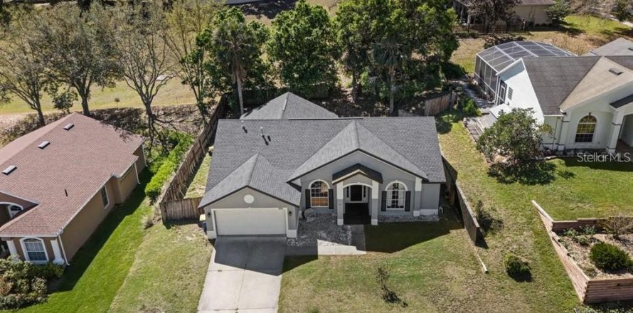 Casa en Minneola, Florida 3 dormitorios, 163.42 m2 № 2208122