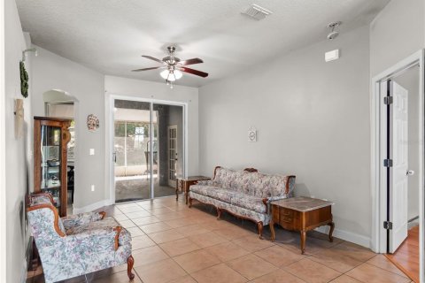Casa en venta en Minneola, Florida, 3 dormitorios, 163.42 m2 № 2208122 - foto 9