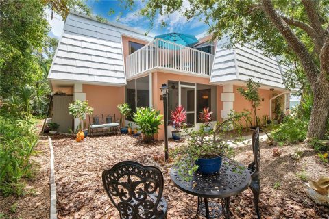 Townhouse in New Smyrna Beach, Florida 2 bedrooms, 110.37 sq.m. № 2109928