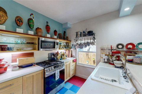 House in Miami, Florida 4 bedrooms, 181.72 sq.m. № 1840848 - photo 19