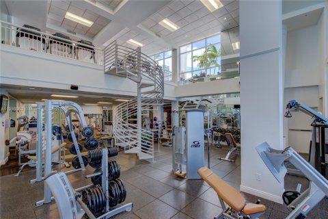 Купить кондоминиум в Майами, Флорида 3 спальни, 233.18м2, № 1967364 - фото 24