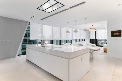 Купить кондоминиум в Майами, Флорида 4 спальни, 427.35м2, № 1958732 - фото 22